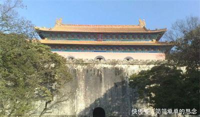 城门|多疑的朱元璋死后留下悬念, 13座城门同时出殡, 真身葬于何处！