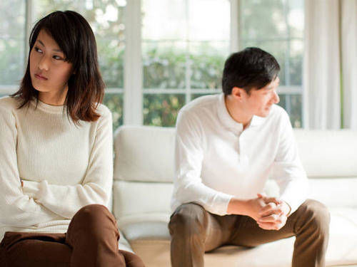 節育環|節目組苦心安排，眾嘉賓反應真實，一面墻的節育環，女人皆不易