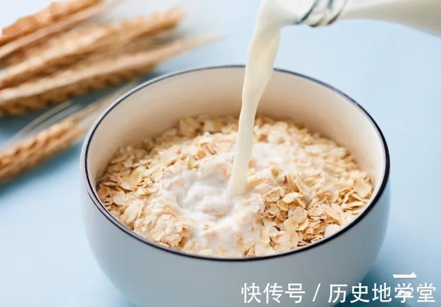 发奶食物|适合哺乳期吃的3类发奶食物,助力宝妈下奶,宝宝不挨饿