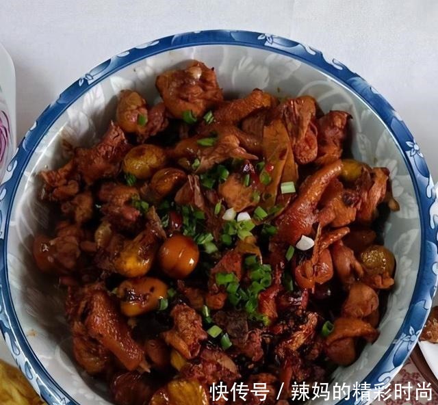 奔波|奔波了两个小时去姑姐家吃饭,打开门的那瞬间被这桌菜诱惑到了