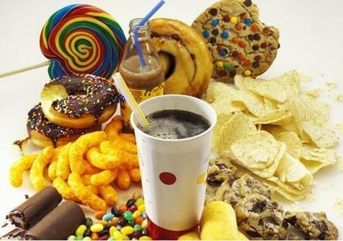 食物|豆制品是痛风“发物”？医生建议：这4类食物，真该少碰，别贪嘴