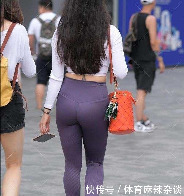紧身裤|穿上打底裤展现干净利落的气质美,优雅不失别致美感