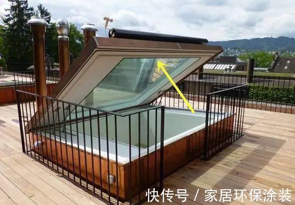 楼梯|买了顶楼就是好，凿个天窗入口，把楼顶收拾干净，一家独享大露台