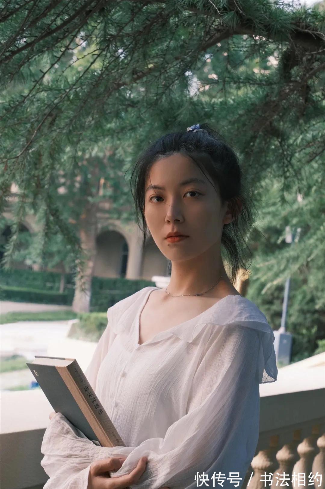 尹秉绶&研究生小姐姐的书法真好!楷书颜骨欧法,隶书整齐划一,篆书规矩