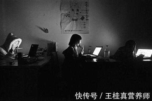 食物|人到四十如何保养自己?男人记住6条养生法则,长寿也变得不再遥远