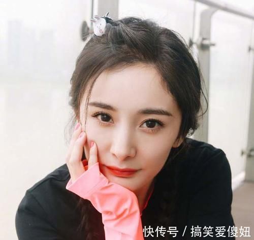 气质|冬天再懒也不要散着头发了，有静电！试试这几款扎发，气质又迷人