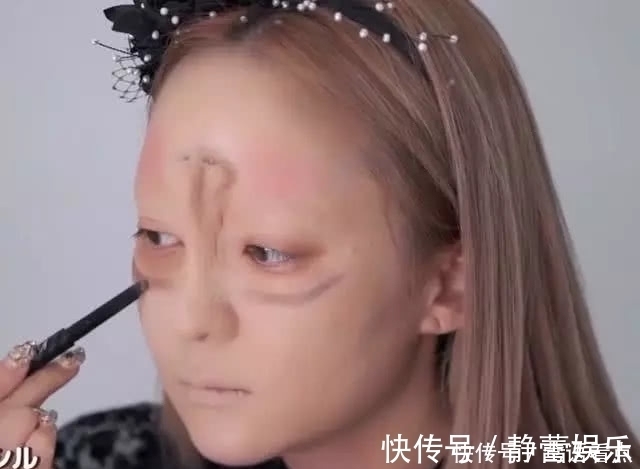 小姐姐|化妆大佬要将自己倒过来,开始:什么鬼?最后:受我一拜!