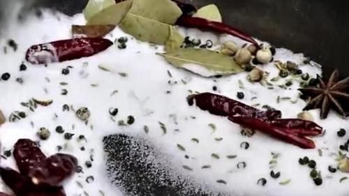  入味|腌腊鱼，直接抹盐可不行！多做2步，腊鱼更香更入味，保存时间长