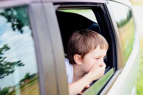 晕车|宝宝也会晕车?会遗传?答案在这里,十个妙招轻松解除晕车不适
