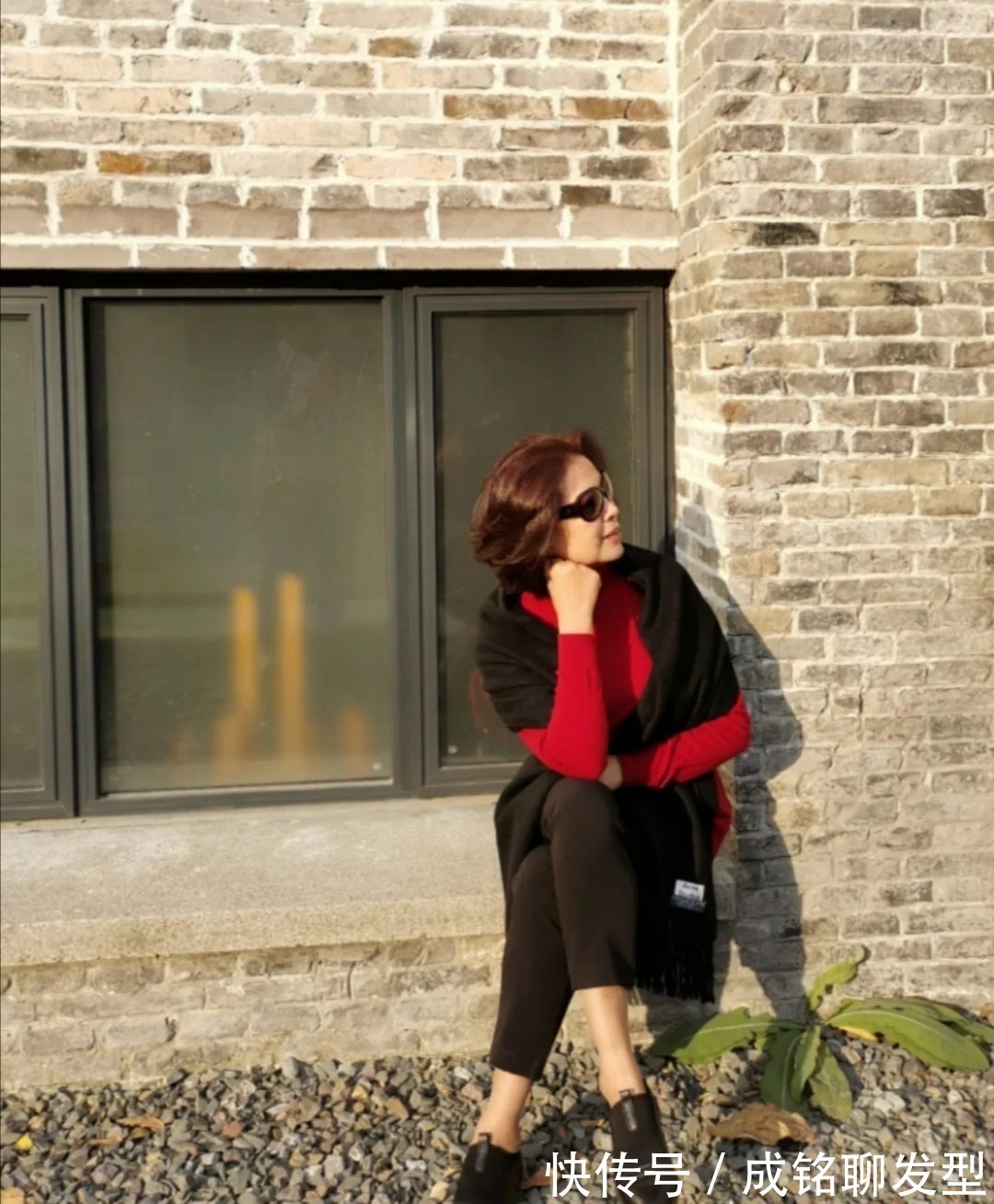 彩色|这才是60岁“妈妈辈”的穿搭,真实自然又接地气,优雅大气有品位