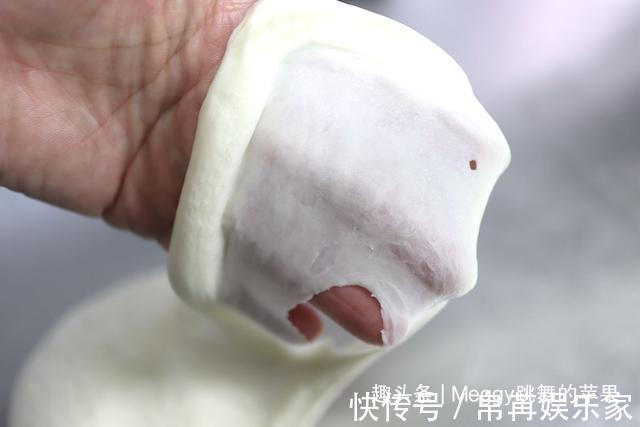 倍儿香的苏式鲜肉月饼，大口吃肉真过瘾，简单几步让酥皮轻薄如雪