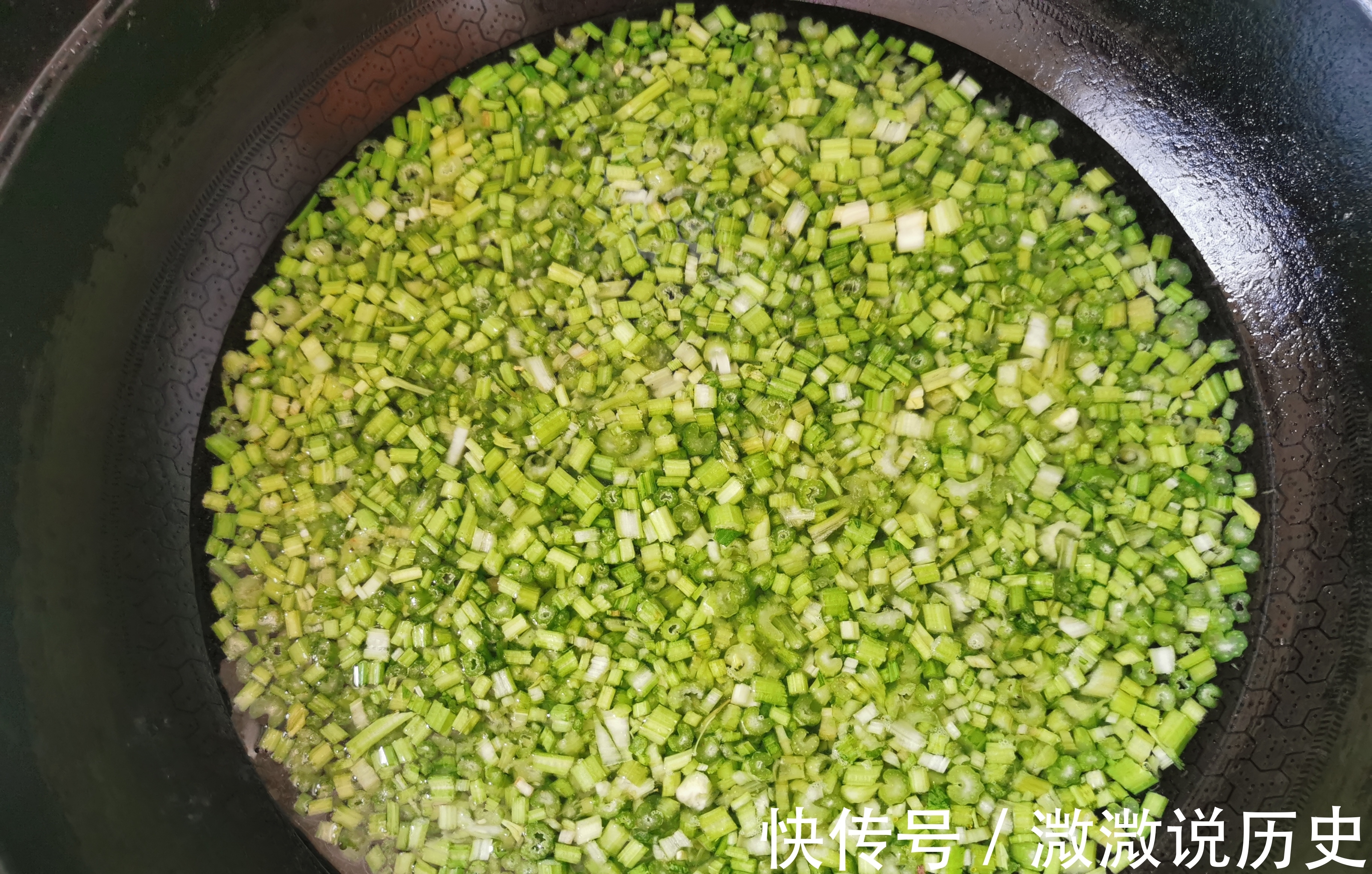 小敏|立秋以后,我家就爱吃这馅饺子,比韭菜茴香还鲜美,营养又滋补