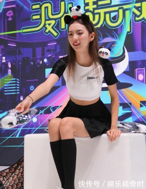 coser|上海CJ“最显瘦”黑丝胡桃Coser,这就是牧冬最喜欢的胡桃吗?