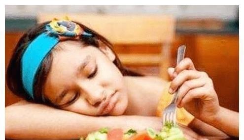 脾胃|孩子积食自查表,超过2项就需要注意了,家长别大意