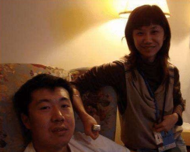 对骂|被认成王治郅前妻,与翟晓川对骂的女记者来头不小,15年从业经历