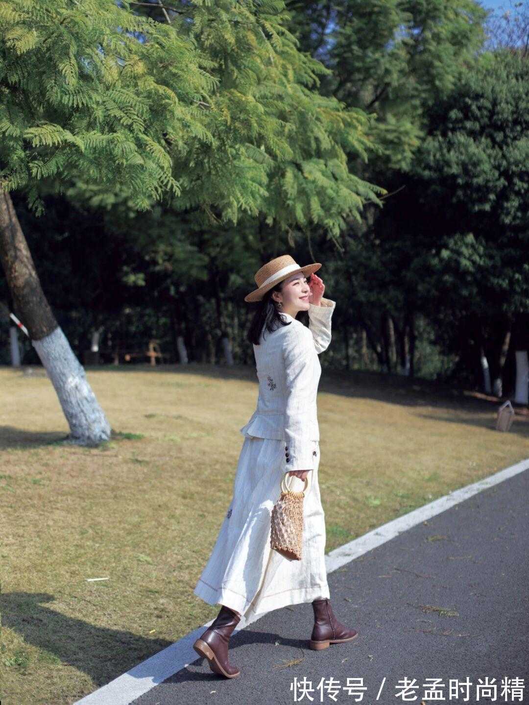 半身裙|小个子女生初春该穿的小裙子? 看看2022年款,这2款可能更适合你