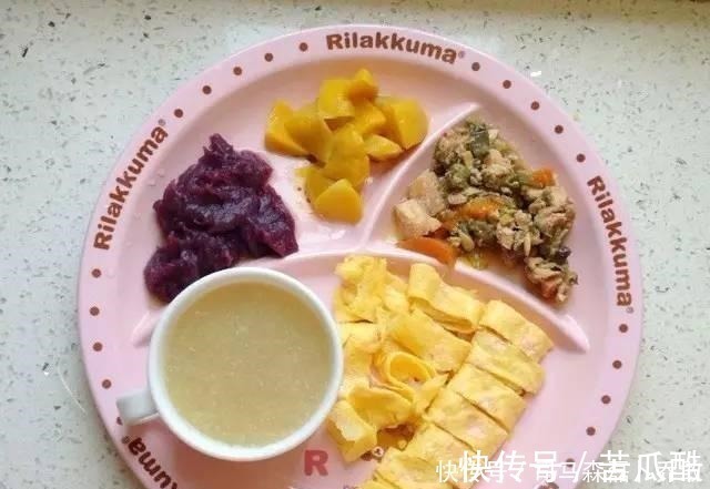 汤泡|宝宝吃辅食要够软、够稀才好吸收别开玩笑了,看看专家的建议吧