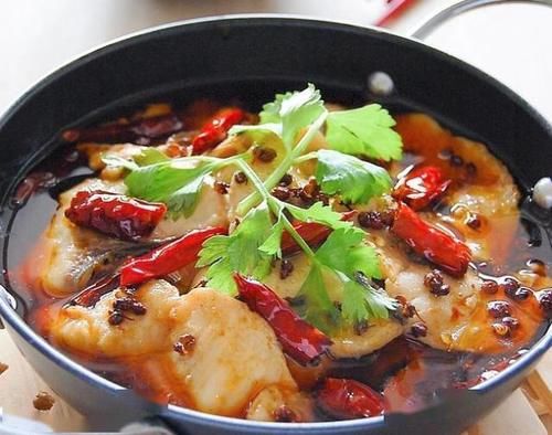 炖鱼汤总有一股土腥味？只需这一招，腥味轻松去除！