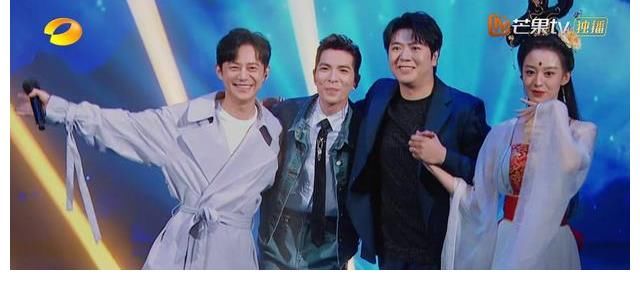 吉娜|欣赏郎朗、吉娜、何炅、萧敬腾，合作月光组曲，真是一种享受