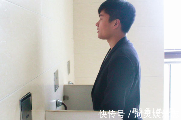 衰老|男人衰老前,下半身可能有4个变化,若没有,说明还年轻