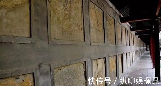 黄肠|东汉时期碑刻隶书盛行精雕细琢,为何黄肠石隶书要“非主流”?