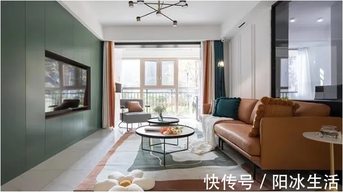 橙绿撞色|精选案例丨130平现代混搭婚房，橙绿撞色吸睛十足！