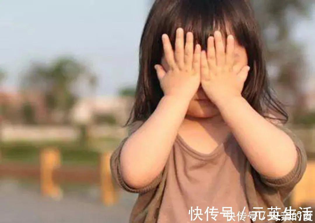 自信|为啥你家孩子不自信?心理学:潜意识里形成的自卑一生都无法磨灭