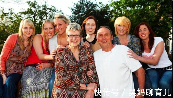 孕育|39年前,英国妈妈诞下“娘子军团”,6胞胎女儿同框长大超感人