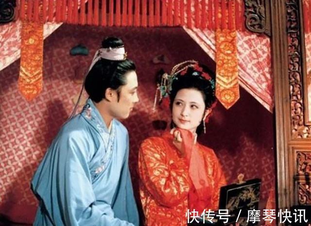 秋桐$尤二姐进入荣国府,为什么众人都敢轻践她,看看贾母说了什么