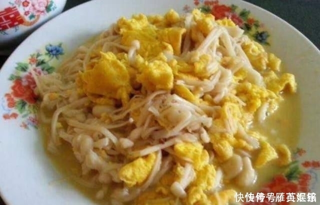 天然的“补脑菜”找到了,每天炒一盘,比核桃还滋补,脑瓜更聪明