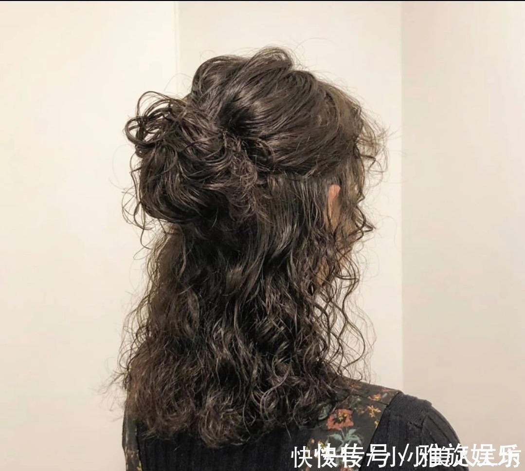 卷卷 最值得尝试的17款发型,无论长短都很心动,越看越喜欢