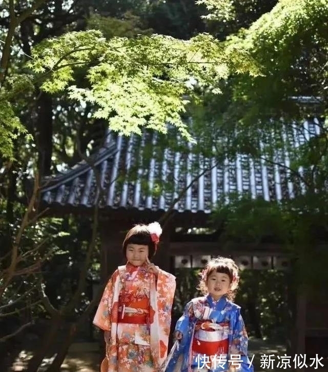 小m|人类幼崽有多可爱?这坑娃的妈给女儿拍了近千张“丑照”