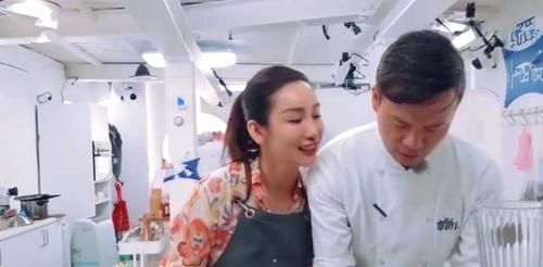 宁静|《中餐厅》:黄晓明把店长干成了厨师,遭责怪还要带全员去哄宁静