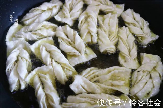 馄饨|这小点心,外面卖12一斤,自己在家做,3元馄饨皮做一大筐