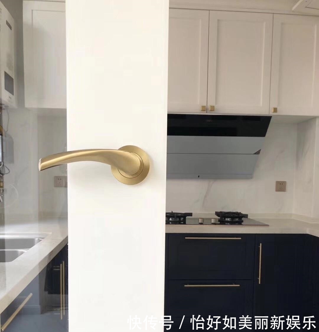 老公|老公硬是不做吊顶,完工后我懵了!电视墙估计你没见过,晒晒!