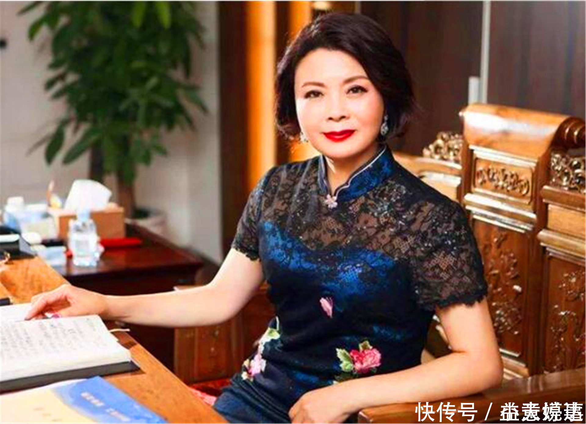 师生恋|他和女学生相爱,因生二胎而没了工作,二胎长大后赚千亿回报他