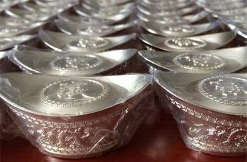 胡雪岩用30年打拼成中国首富,只用了3天就破产,临终仅说了5个字