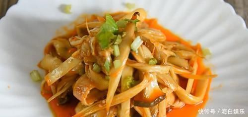 蘑菇做出肉的味道，Q弹爽滑，香辣可口，一口一口停不下来