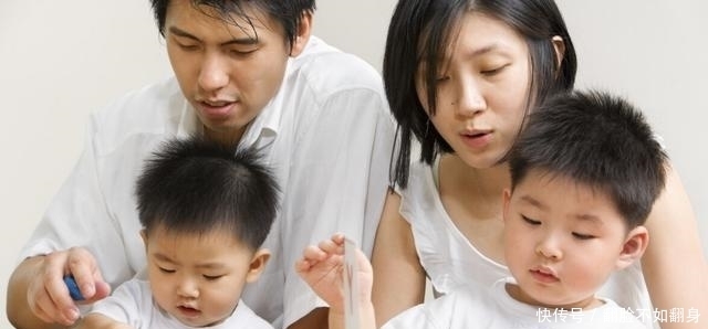 带孩子|4岁孩子超市摔碎鸡蛋,店员要求10倍赔偿,宝妈的做法令人称赞