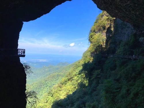 金山湖|国庆假期去哪玩？金佛山500里转山路 发现意想不到的绝美风景