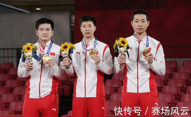 許昕|馬龍?zhí)哿硕自诘厣?！一屆奧運(yùn)創(chuàng)造2個(gè)歷史，劉國(guó)梁曝出他的習(xí)慣