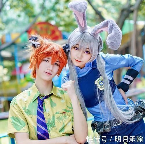 手办|爸妈都是玩COS的高手是啥体验?3岁萌宝在漫展中长大,手办当玩具