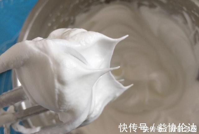 开裂|新手也会做的戚风蛋糕，不缩腰塌陷开裂，保证一次成功