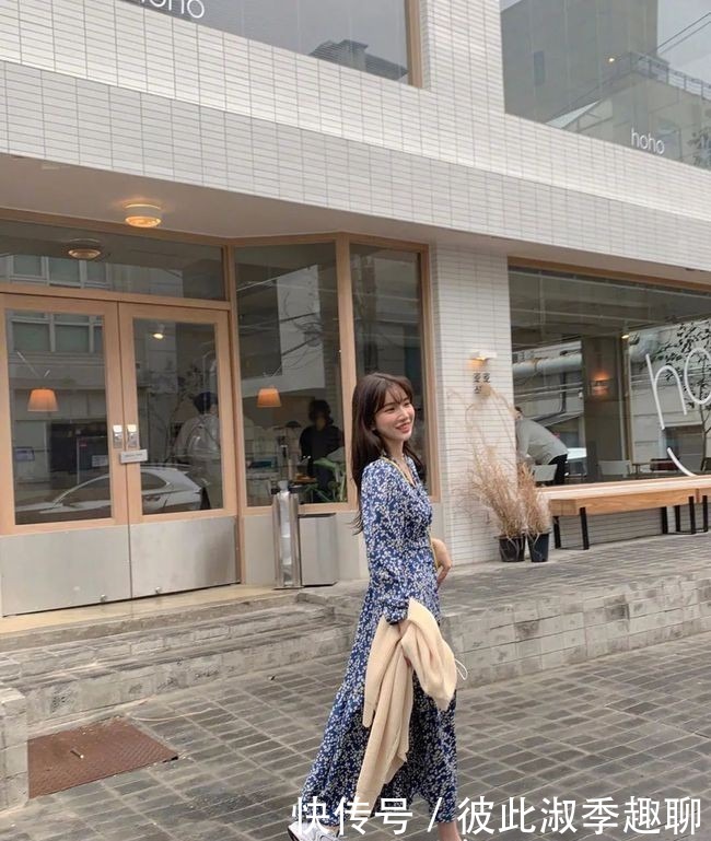 混搭|收起你的高跟鞋!“运动鞋+裙子”才是今夏最时髦的混搭套路!