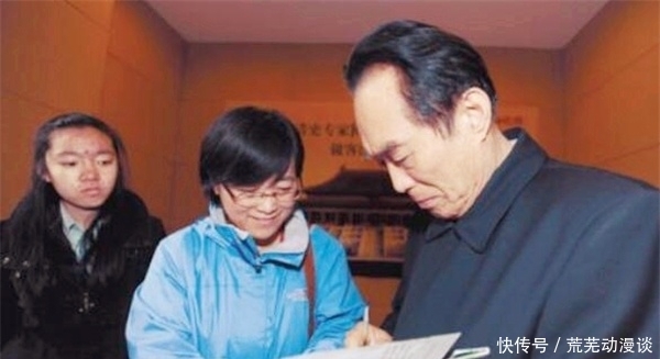 道歉|70岁阎崇年称满清入关为民族融合,却遭小伙掌掴,小伙:拒绝道歉