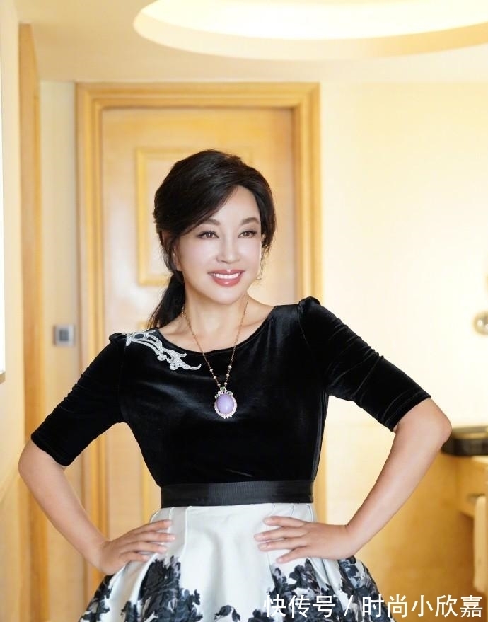 搭配 女人过了45岁,建议少戴这4种“首饰”,显廉价不说还没气质