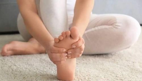 脚背|女人老不老,寿命长不长,看脚就知晓?你的脚有这3个特征吗?