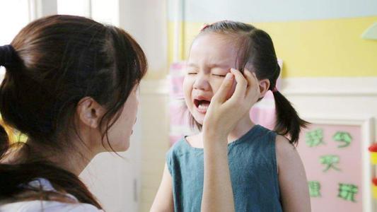 眼界|低情商的孩子通常来自于4种家庭！爸妈不改，娃步入社会要吃大亏