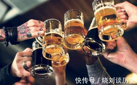 甘油三酯|高血脂看不见摸不着，但并发症比较多，若出现3个信号，及时检查