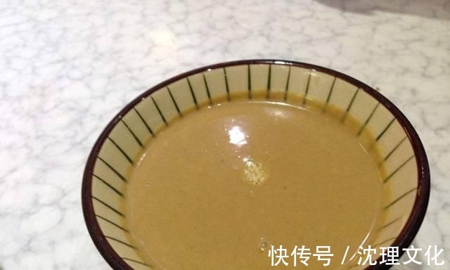 蛋皮丝|别再喝骨头汤了,它才是“补钙之王”,促进骨骼发育,孩子要多吃